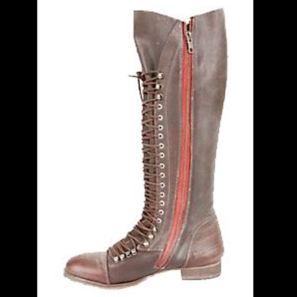 Steve Madden Shoes - Steve Madden Perrin Tall Lace up Boot